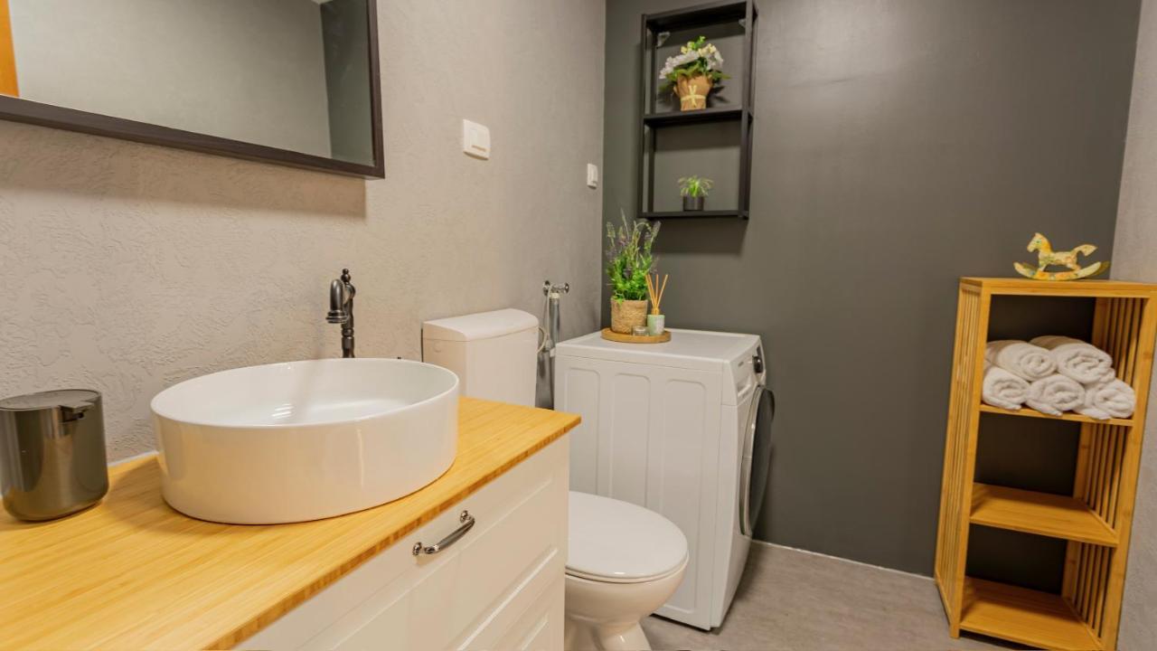 New Delux Green Garden Apartment With Hotube **** Split Luaran gambar